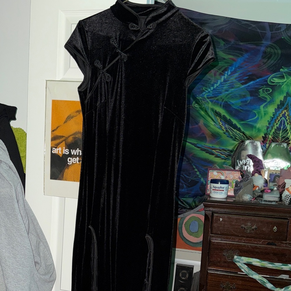 Elegant Black Velvet Dress slit legs and bow sealed